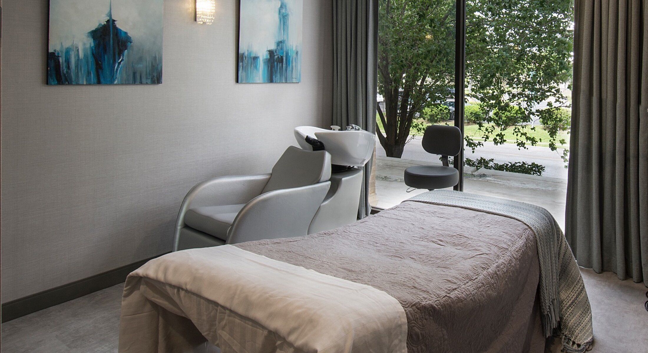 Stylish hair salon interior with relaxing atmosphere.